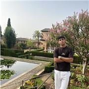 Profesor sin titulación pero con la Educación secundaria obligatoria y Bachillerato de ciencias sociales con latín